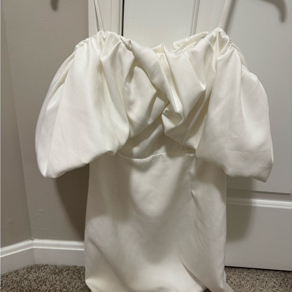 DO+BE White Puff Sleeve Blouse